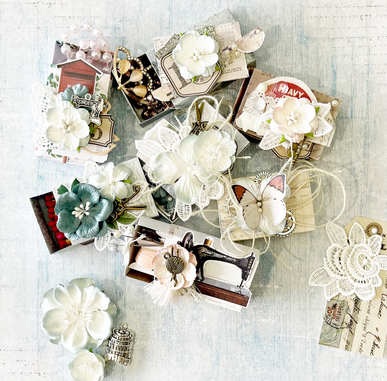 Decorated vintage boxes - DIY Project